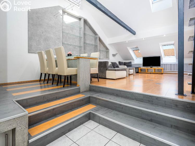 Prodej bytu 4+KK Praha, Vltavská 207/20 č. 4