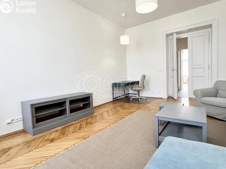 Pronájem bytu 2+1 Praha, Římská 1276/36 č. 5