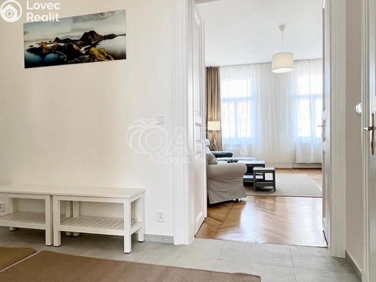 Pronájem bytu 2+1 Praha, Římská 1276/36 č. 20