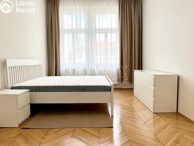 Оренда квартири 2+1 Praha, Římská č. 12