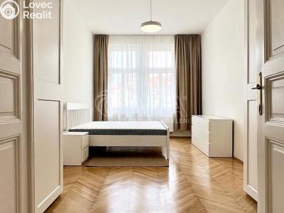 Оренда квартири 2+1 Praha, Římská č. 13