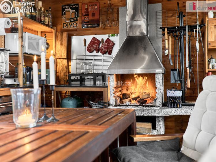 Sale hut Frymburk č. 24