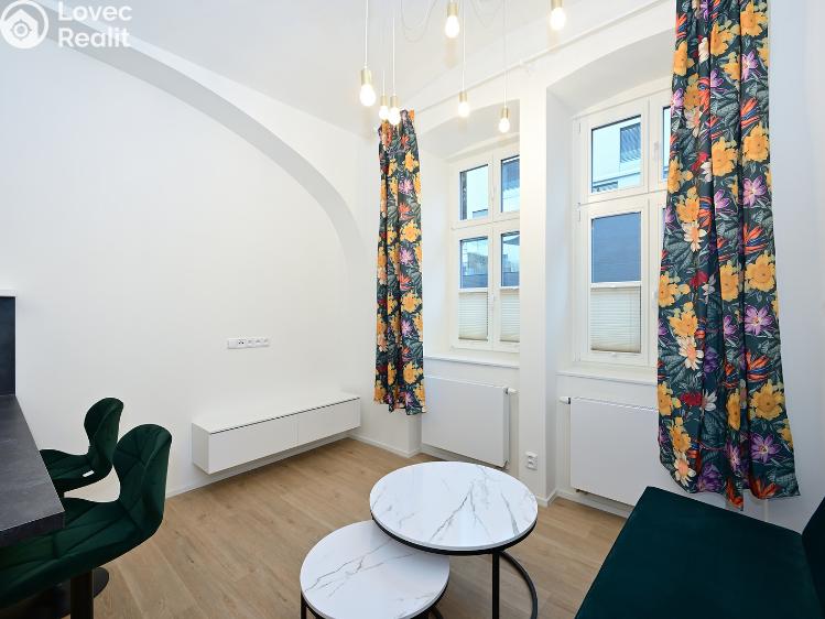 Pronájem bytu 2+KK Praha, Holečkova 799/99 č. 4