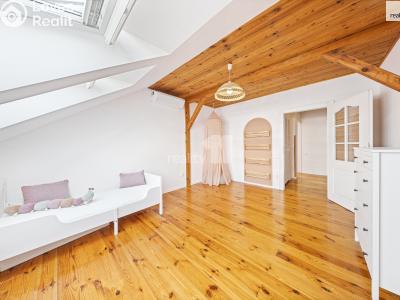 Продажа квартиры 6 и больше České Budějovice, Matice školské č. 8