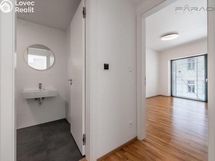 Оренда квартири 2+KK Praha, Kmochova č. 8