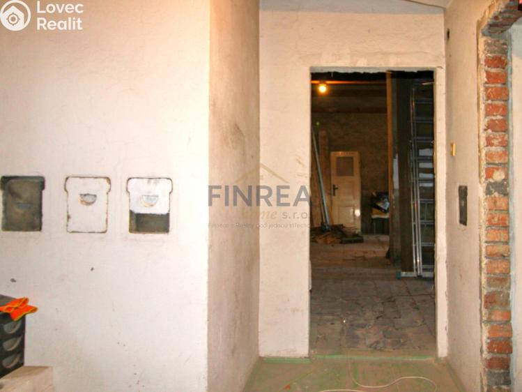 Prodej atypického bytu Litvínov, S. K. Neumanna 1090 č. 9