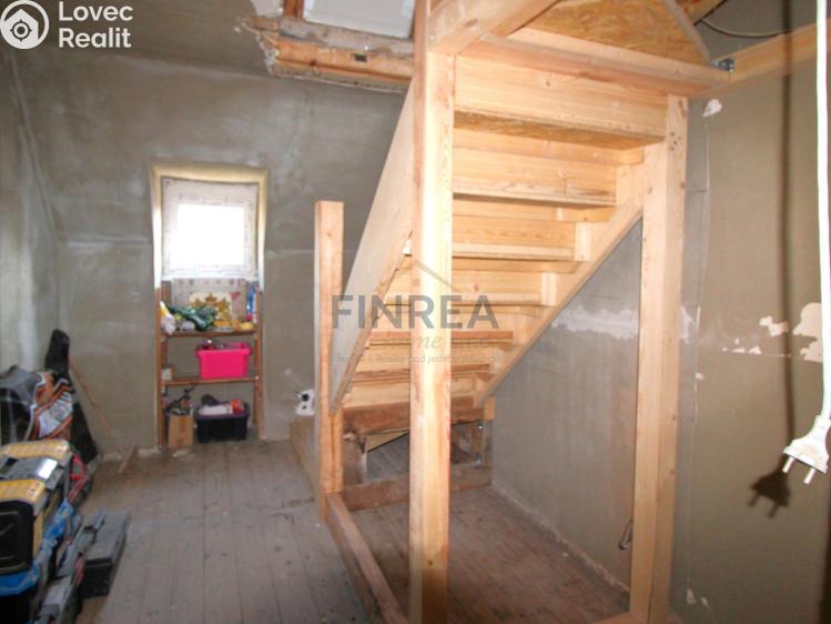 Prodej atypického bytu Litvínov, S. K. Neumanna 1090 č. 11