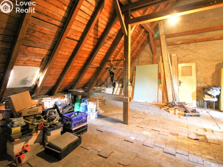 Prodej atypického bytu Litvínov, S. K. Neumanna 1090 č. 14