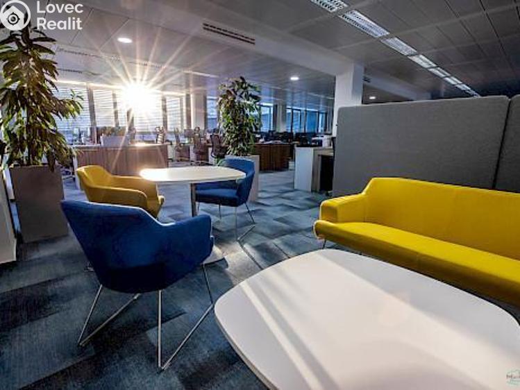 Pronájem obchodního prostoru Praha, Evropská č. 9