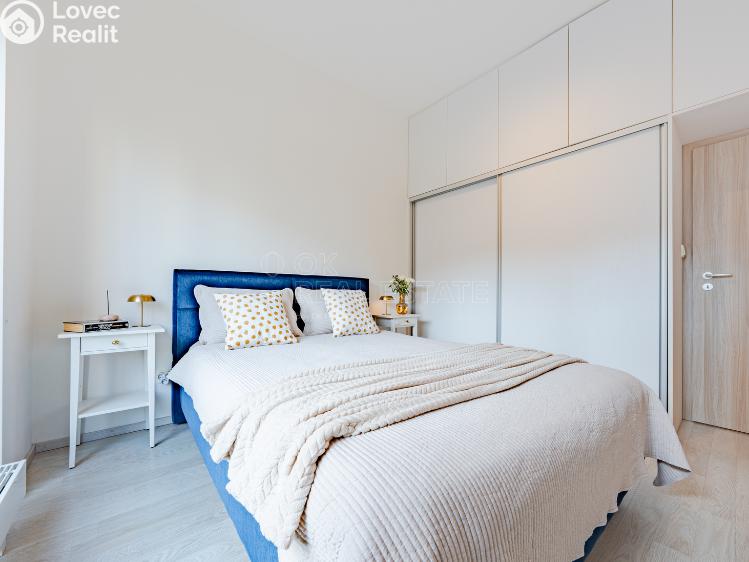 Prodej bytu 3+KK Praha, Ke kříži č. 8