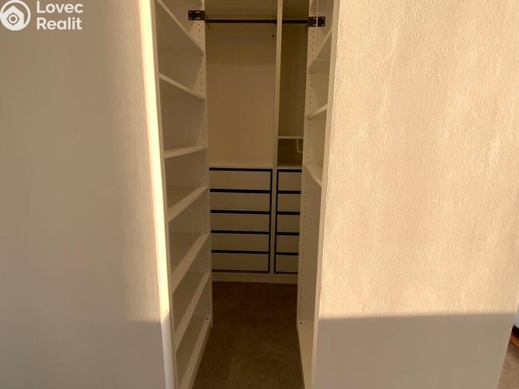 Аренда квартиры 3+1 Praha, Zárubova č. 7