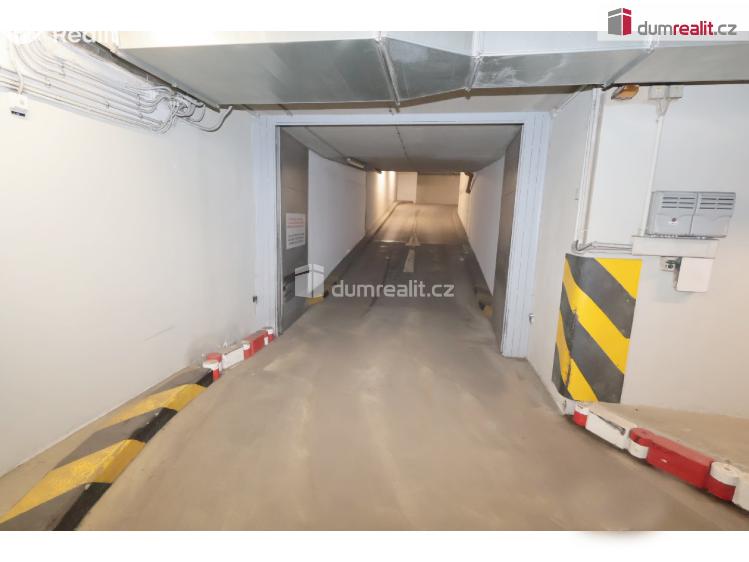 Pronájem garáže Praha 10, Korunní č. 5