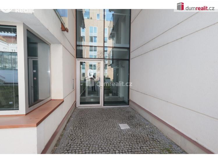 Pronájem garáže Praha 10, Korunní č. 7