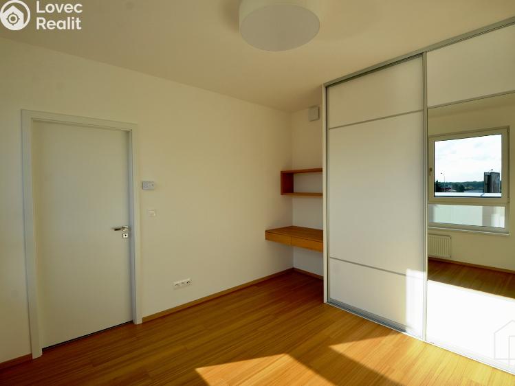 Rent apartment 2+KK Praha, Novodvorská 1070/6 č. 12