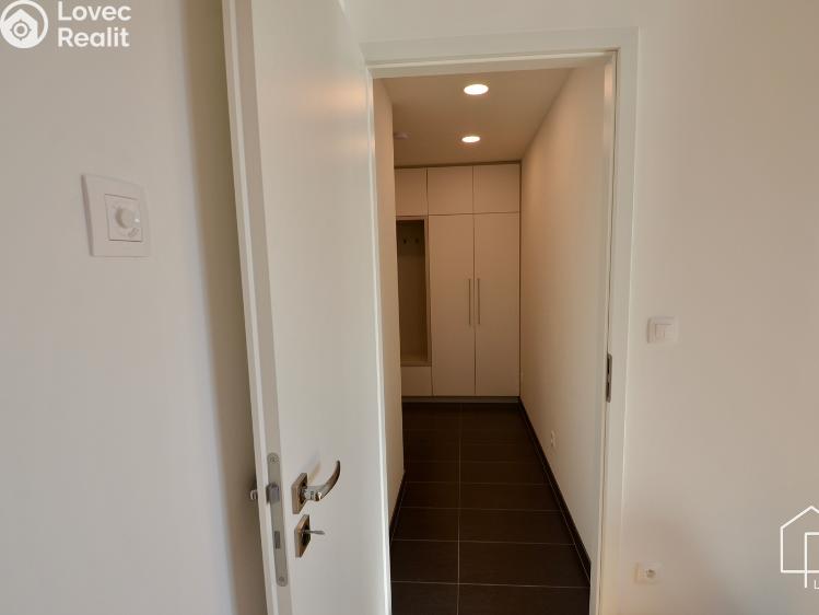 Rent apartment 2+KK Praha, Novodvorská 1070/6 č. 13