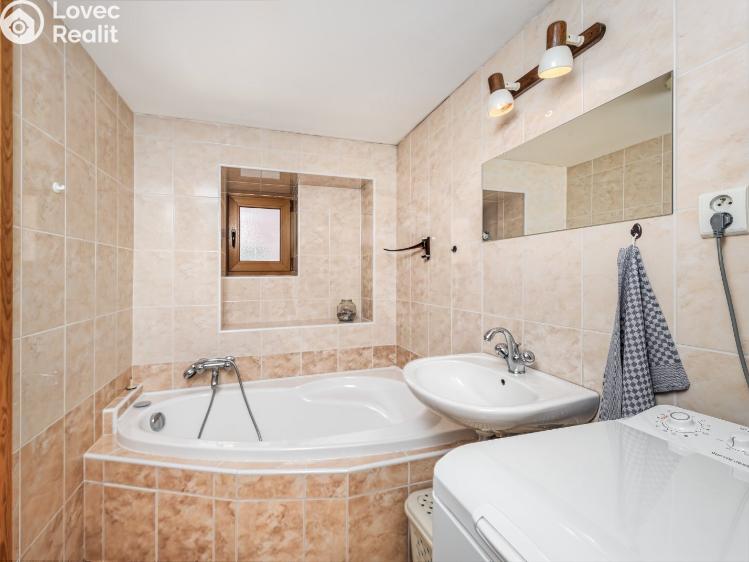 Prodej rodinného domu Křemže, Náměstí 102 č. 14