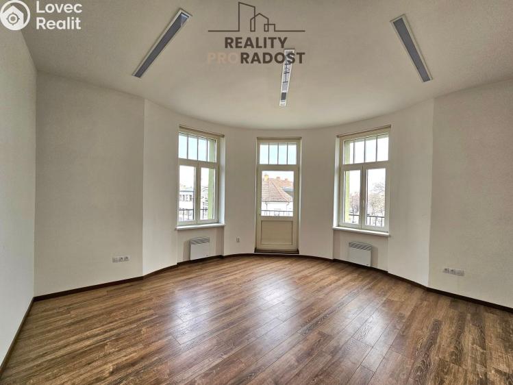 Rent office space Hodonín, Velkomoravská 378/1 č. 1