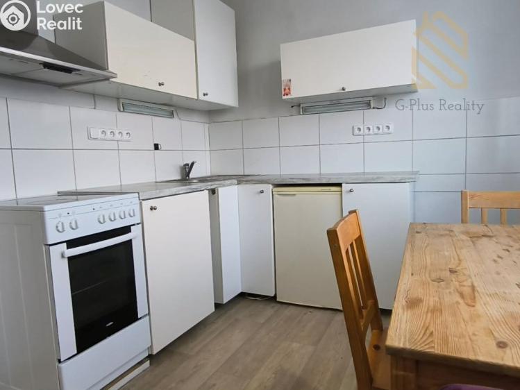 Pronájem bytu 2+1 Louny, Petra Obrovce 2249 č. 3