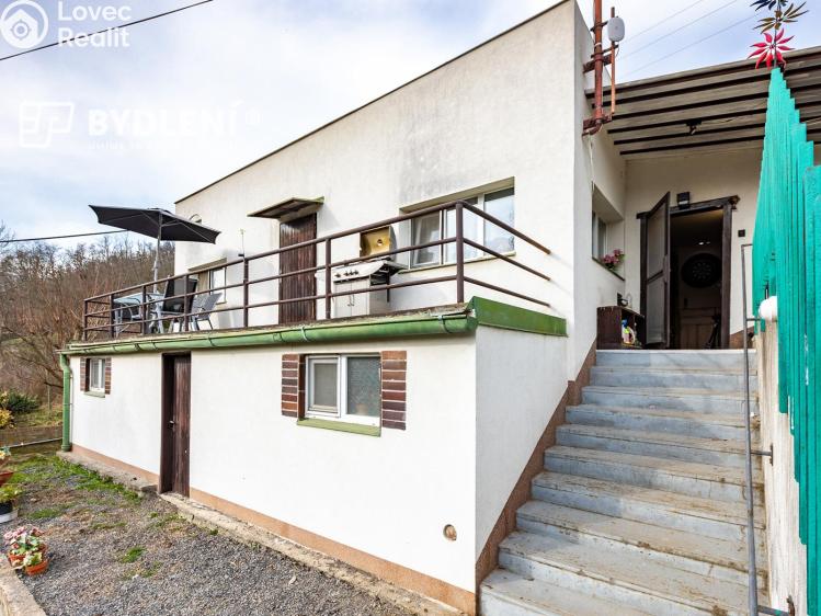 Prodej rodinného domu Husinec, Na Ohradách č. 8