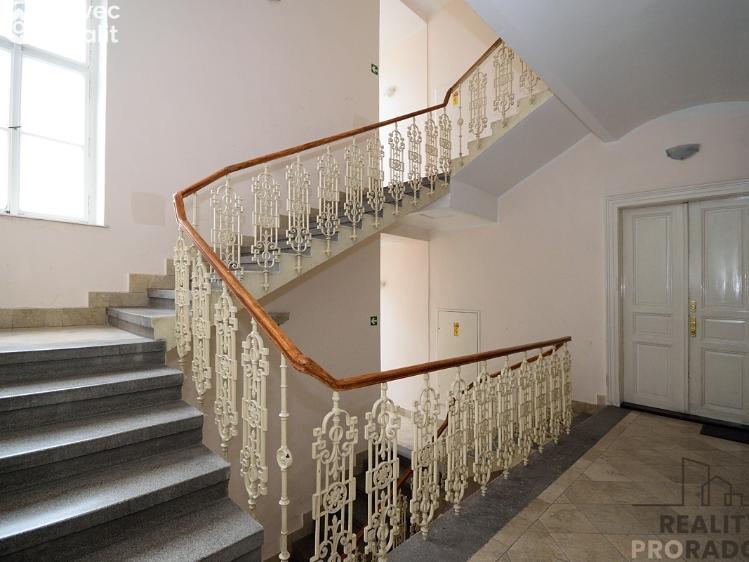 Pronájem bytu 1+KK Praha, Hálkova č. 7