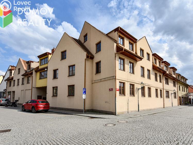 Pronájem bytu 3+KK Beroun, Náměstí Joachima Barranda 52 č. 1