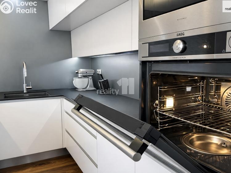 Prodej bytu 3+KK Průhonice, Na Sídlišti III č. 8