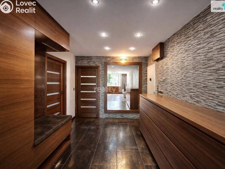 Prodej bytu 3+KK Průhonice, Na Sídlišti III č. 23