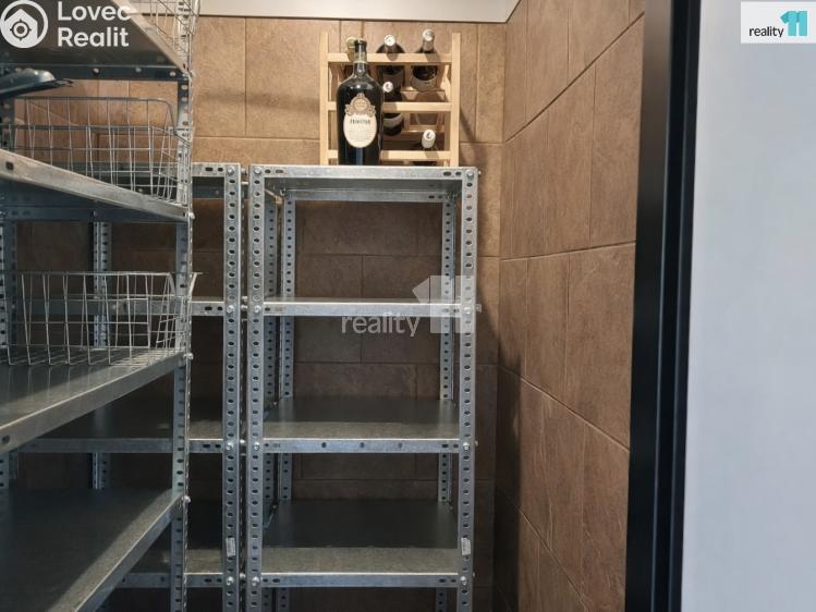 Prodej bytu 3+KK Průhonice, Na Sídlišti III č. 25