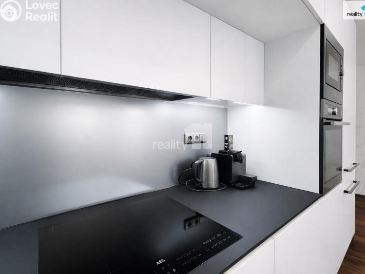 Prodej bytu 3+KK Průhonice, Na Sídlišti III č. 9