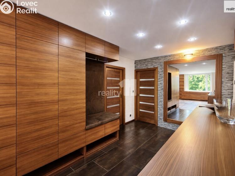 Prodej bytu 3+KK Průhonice, Na Sídlišti III č. 37