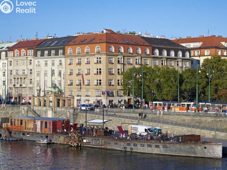 Pronájem bytu 3+1 Praha, Na hrobci č. 14