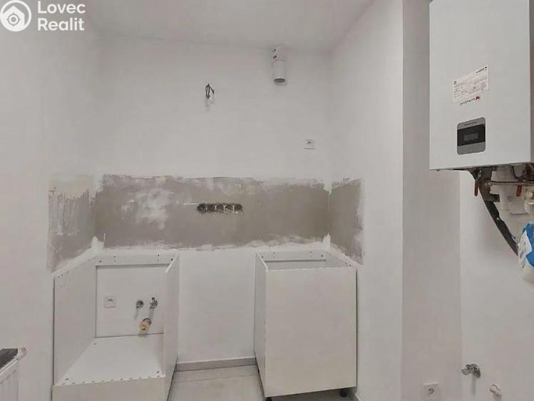 Prodej bytu 1+1 Praha, Hartigova 1185/102 č. 5