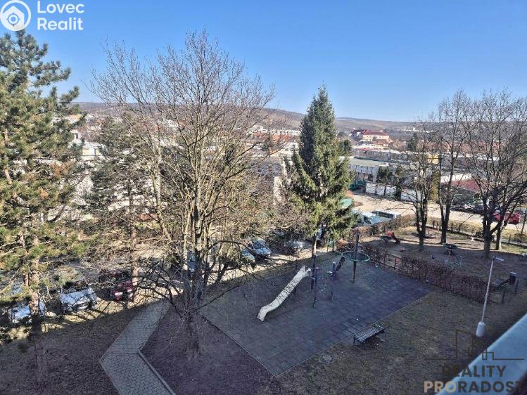 Продажа квартиры 4+1 Hustopeče, U Větrolamu č. 14