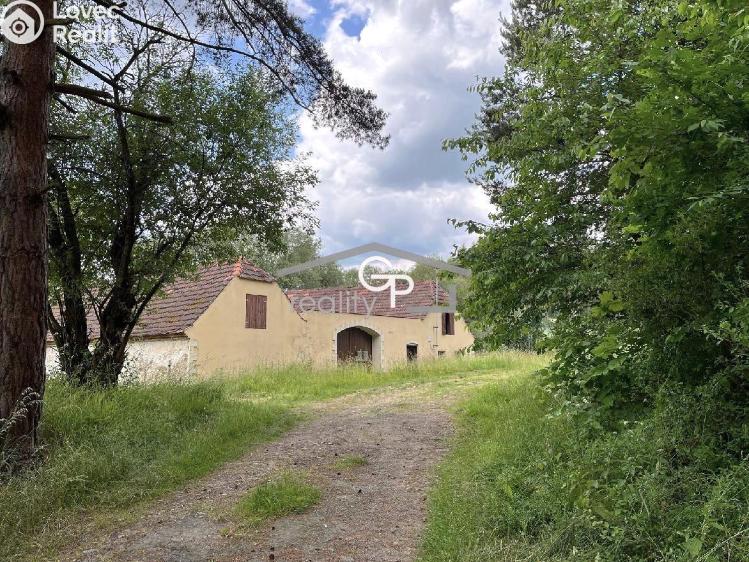 Prodej komerční nemovitosti Hracholusky č. 5