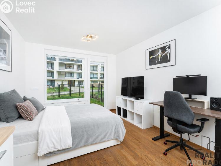 Sale apartment 1+KK Praha, Smržových č. 1