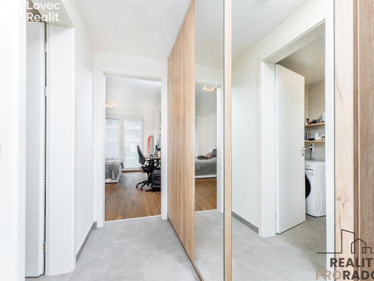 Sale apartment 1+KK Praha, Smržových č. 10