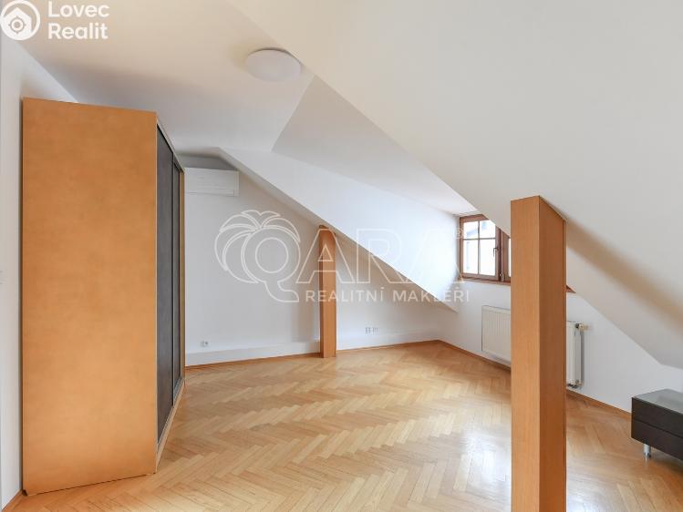 Pronájem bytu 3+1 Praha, Spálená 96/27 č. 9