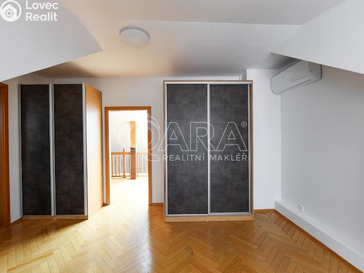 Pronájem bytu 3+1 Praha, Spálená 96/27 č. 10