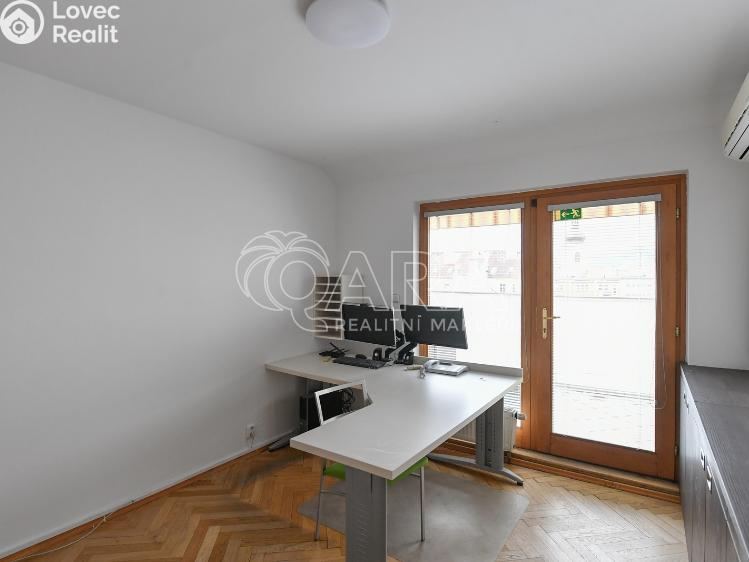 Pronájem bytu 3+1 Praha, Spálená 96/27 č. 18