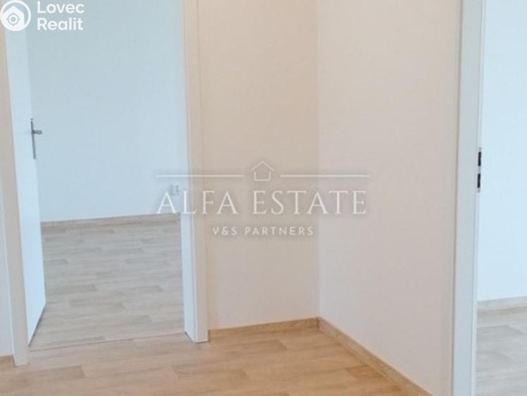Pronájem bytu 3+1 Chodov, 1. máje č. 16