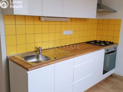 Pronájem bytu 3+1 Chodov, 1. máje č. 1