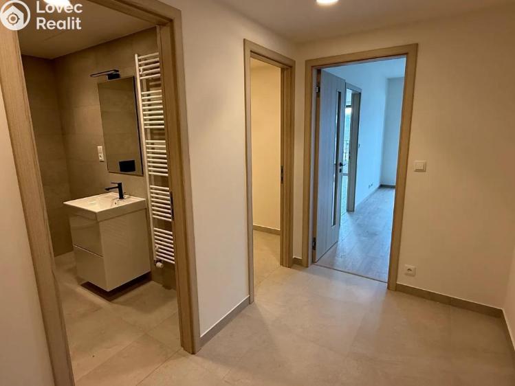 Prodej bytu 2+KK Praha, Poděbradská č. 8