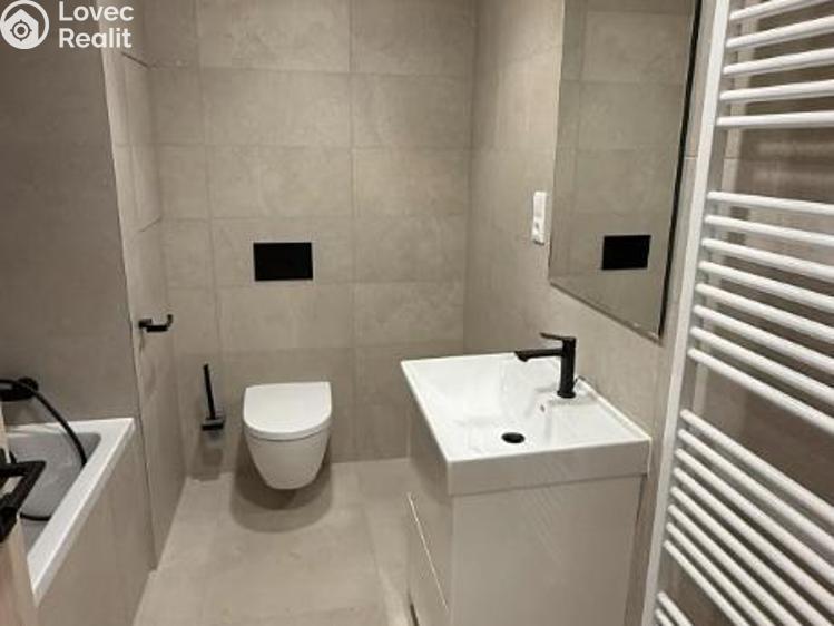 Prodej bytu 2+KK Praha, Poděbradská č. 10