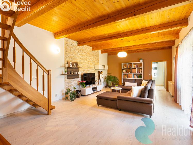 Продаж сімейного будинку Ponědrážka č. 9