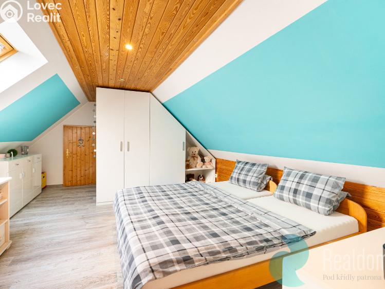 Продаж сімейного будинку Ponědrážka č. 18