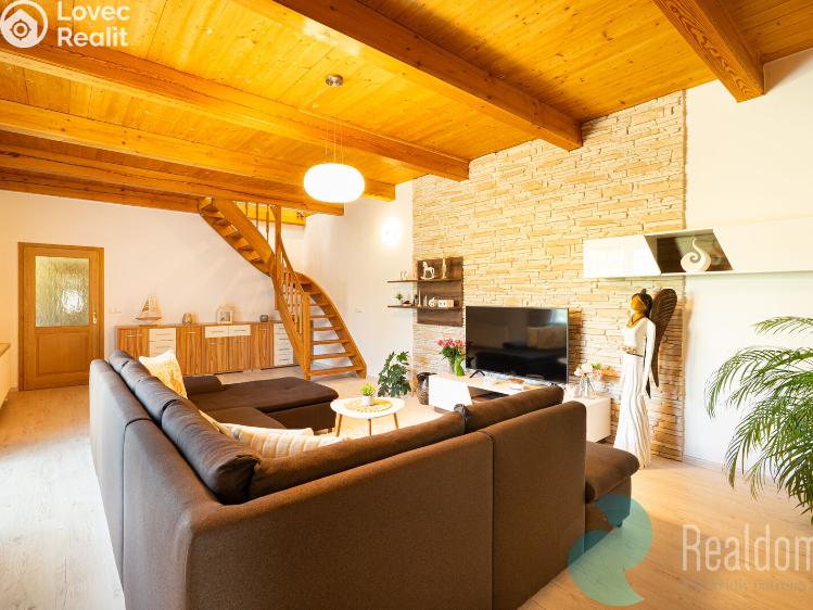 Sale family house Ponědrážka č. 10