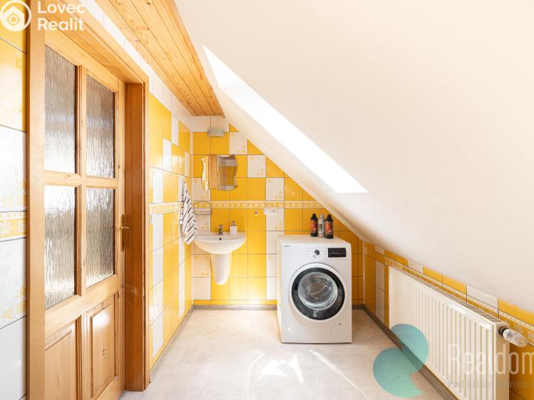 Sale family house Ponědrážka č. 20