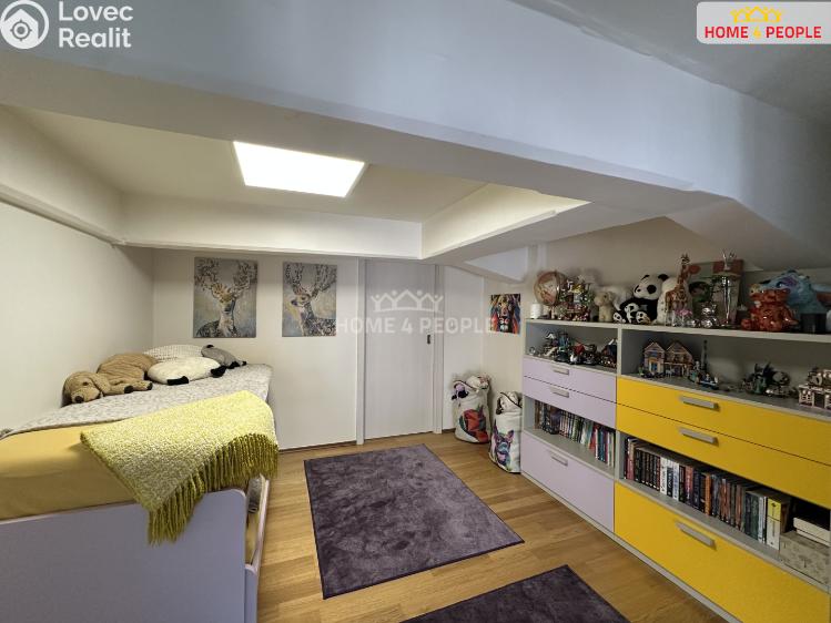 Pronájem bytu 3+KK Praha 8, Novákových č. 12