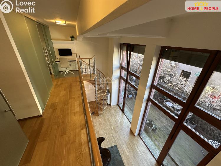 Pronájem bytu 3+KK Praha 8, Novákových č. 18