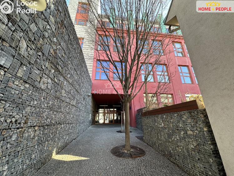 Pronájem bytu 3+KK Praha 8, Novákových č. 24